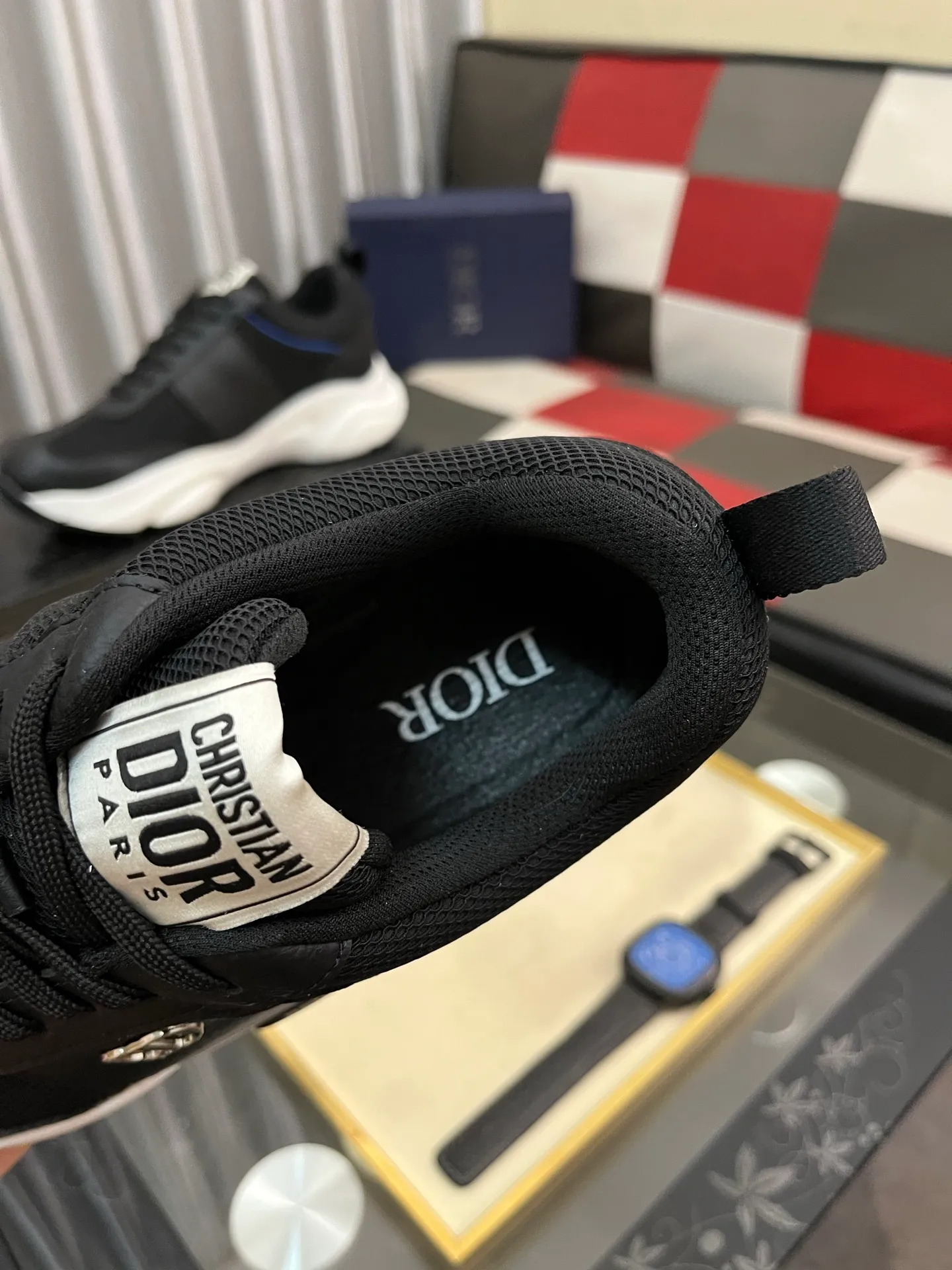 Men's men's shoes💰458⌚️⌚️Dior original quality.~ Unique modern style sneakers. 🏃A must-have casual shoe for trendy men😍😍 Original brand imported from Italy, imported original leather, sheep lining (refuses to discolor and grind feet) Sole: Original sole provided by the original factory, French lazy style design ⚠️Fit to the feet, original quality, super comfortable original sole. Just like shooting the real thing🎬The real thing is better, code number: 38-444⃣️colors available
